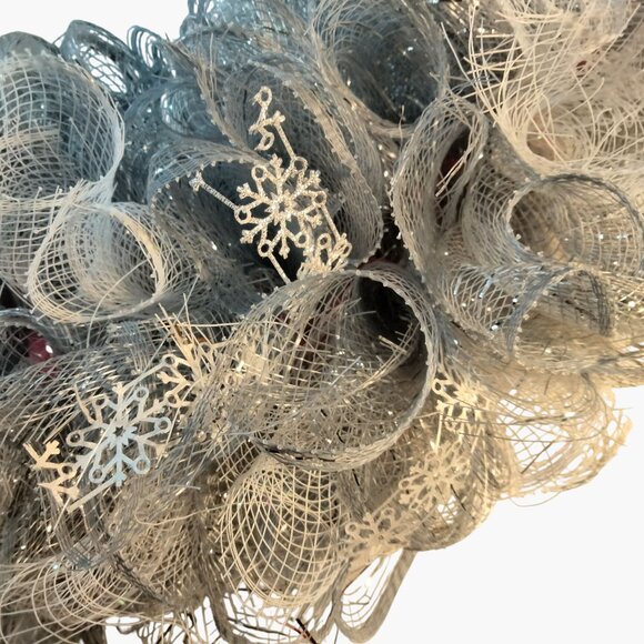 Holiday Wreath Silver Mesh Blue White Snowflake Blue Ornaments Frozen Decor - Picture 4 of 7